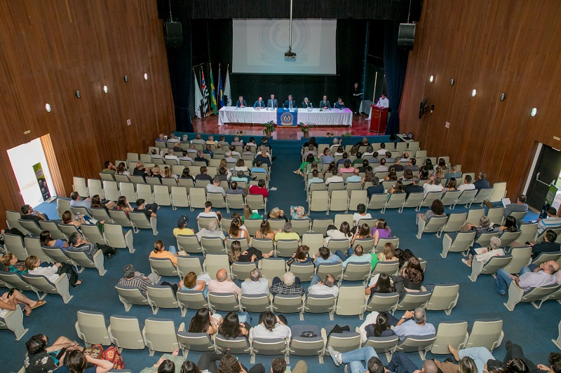 Centro Universitário Paraíso Funcionários, localidade, ex-alunos